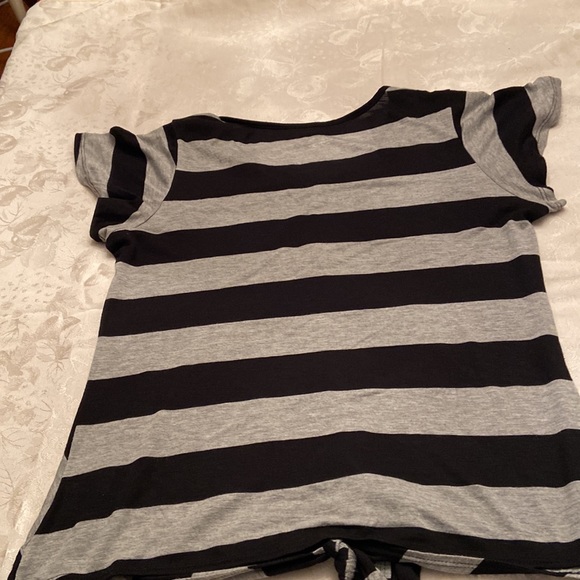 Top - Picture 4 of 4